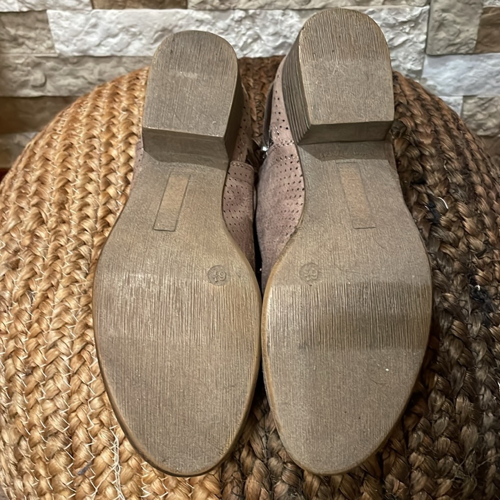 SO Brand Women’s Tan Short Ankle Boots Sz. 6 1/2 - Picture 7 of 10